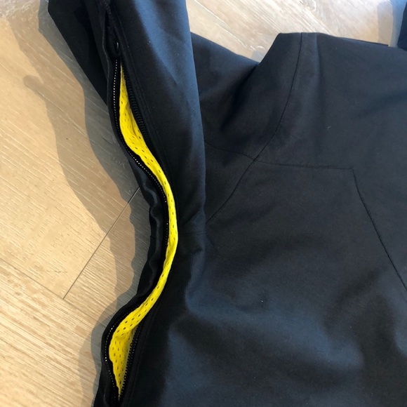 Volcom Ski/Snowboard Jacket - Picture 11 of 11